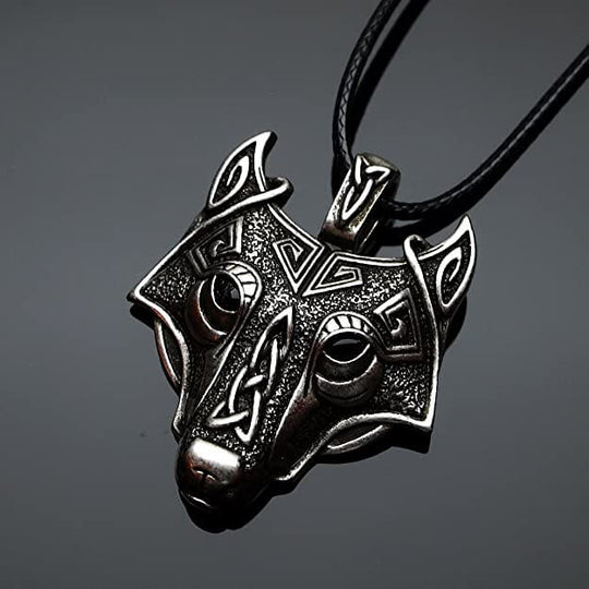 Amuletul Lupului