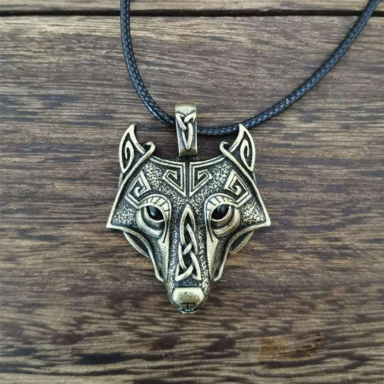 Amuletul Lupului