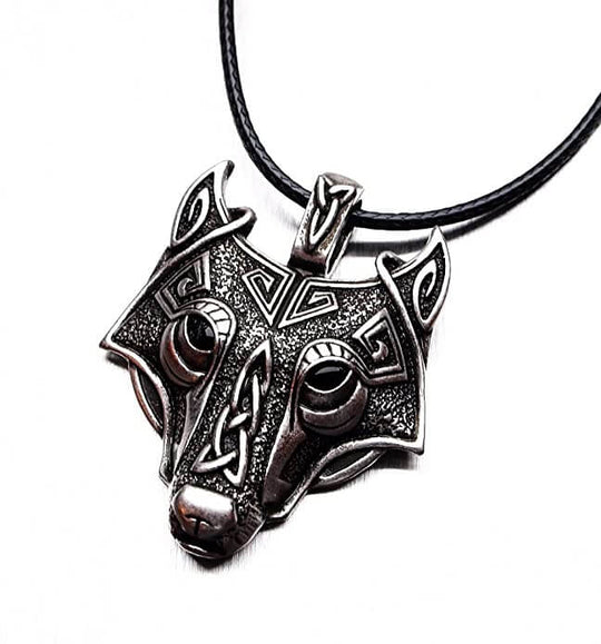 Amuletul Lupului