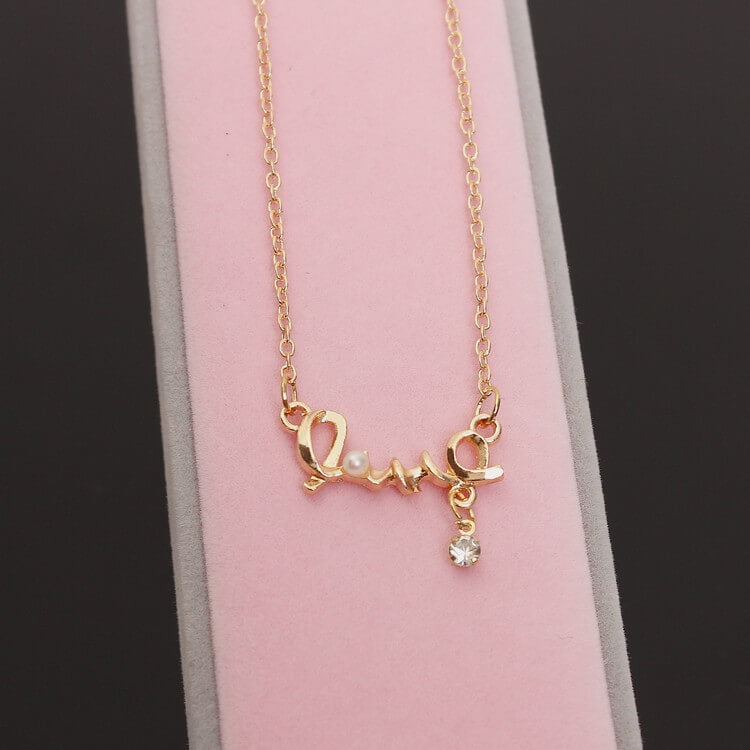 Colier Cu Perle Și Diamante L.O.V.E.