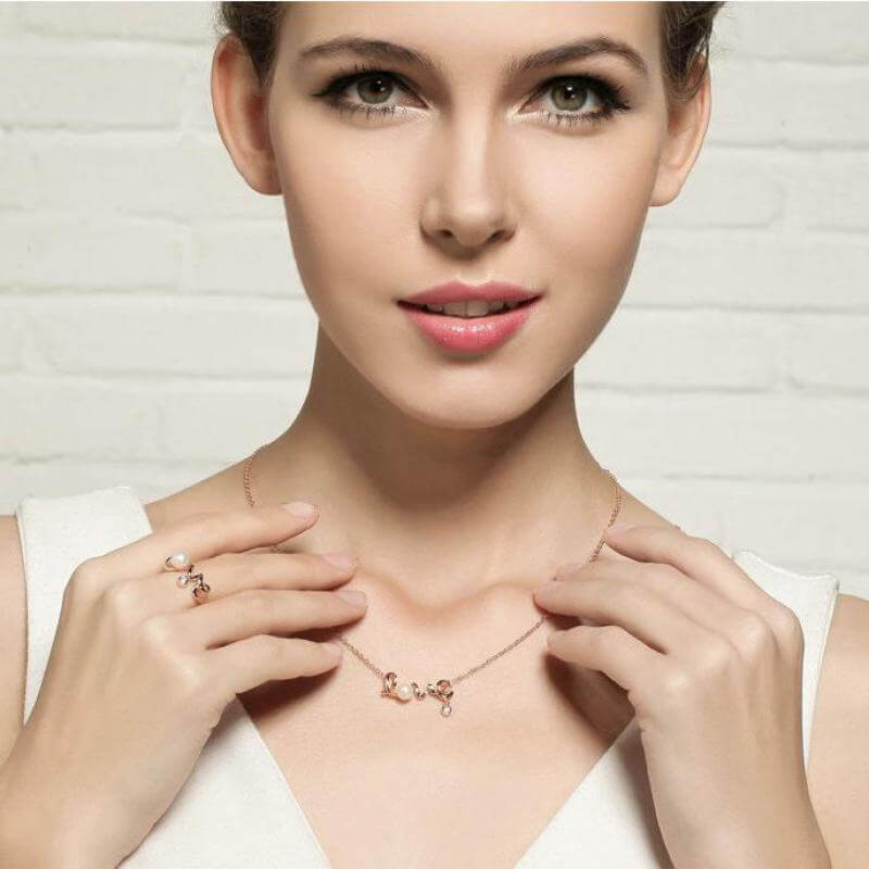 Colier Cu Perle Și Diamante L.O.V.E.