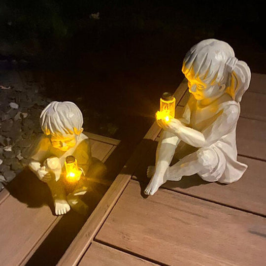 Copii Cu Statuete De Grădină Cu Licurici Solari