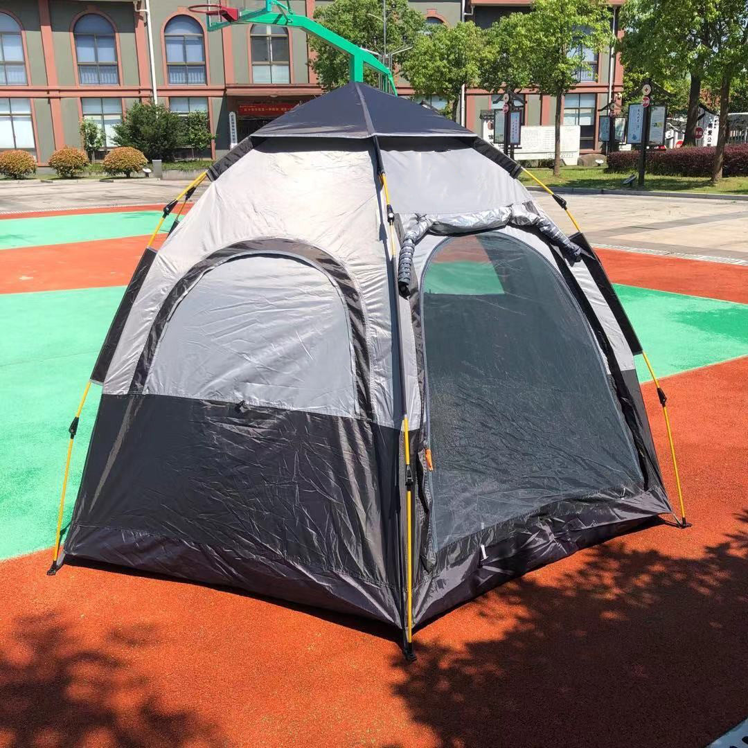 Cort de familie spațios și versatil pentru camping 4