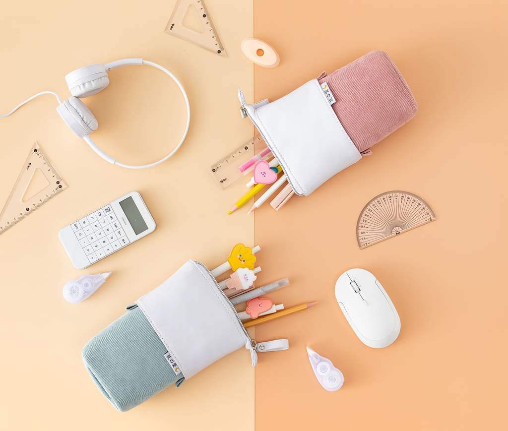 Etui Pop-Up Pentru Creioane