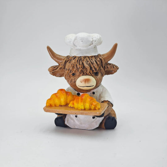 Figurină decorativă vacă Highland cu tematică bucătar 4