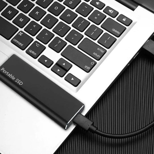 Hard disk extern de 4 TB, design portabil USB-C 5