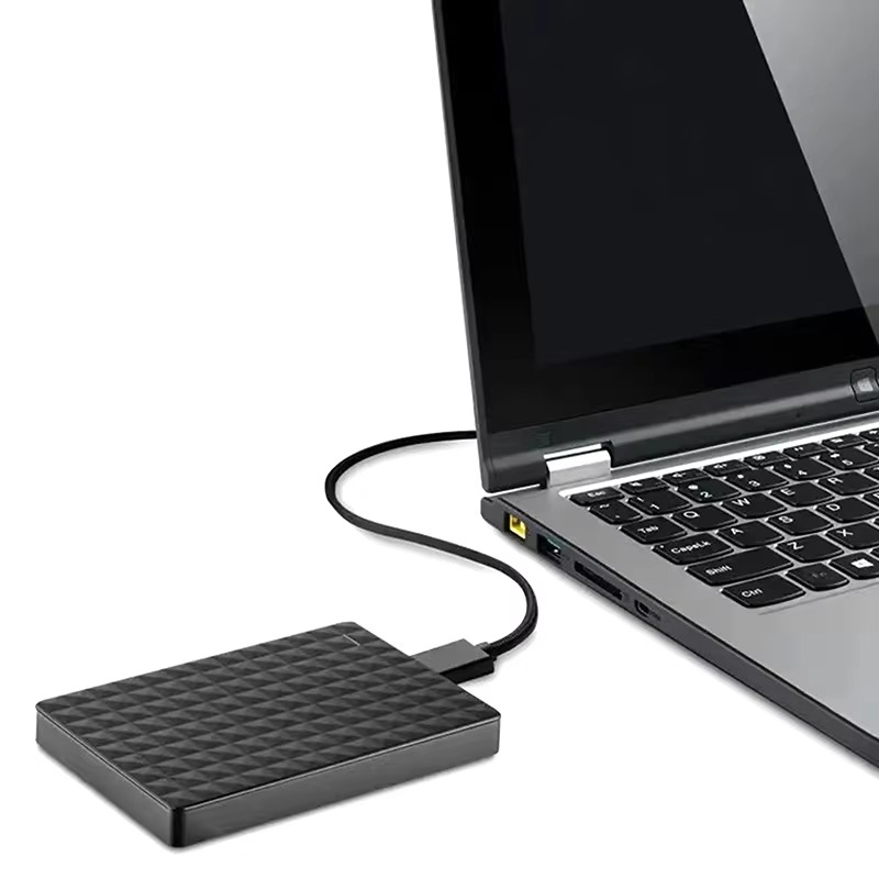 Hard disk extern portabil de 8 TB 3