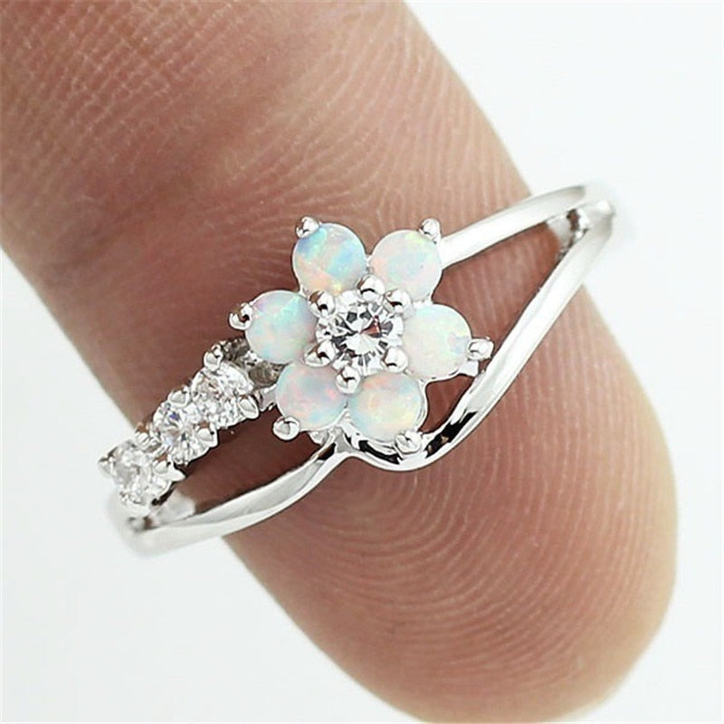 Inel Cu Floare De Cristal Opal