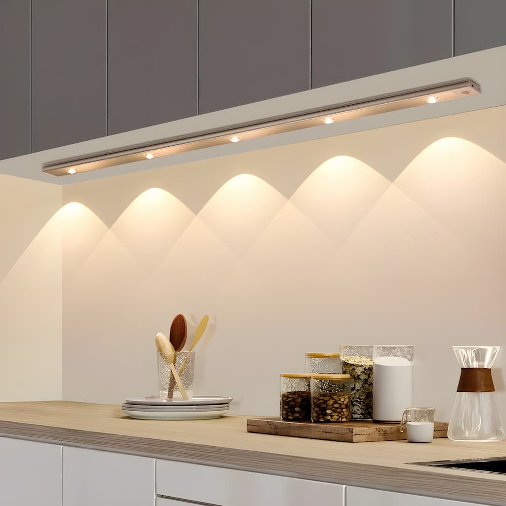 Lampă LED Inteligentă cu Senzor de Mișcare pentru Iluminare Practică 0