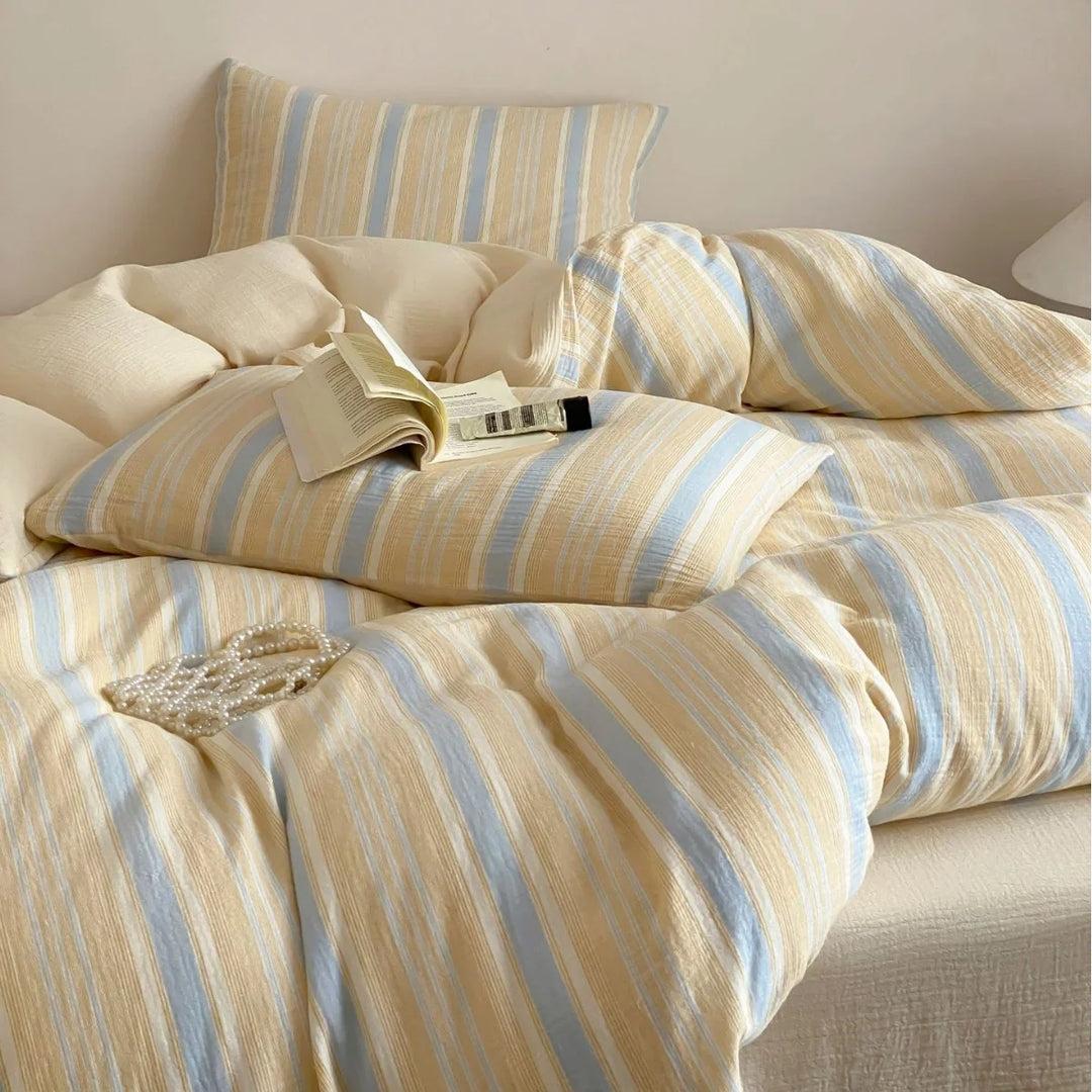 Lenjerie de Pat cu Dungi Fine pentru Femei, Design Modern și Relaxat 1