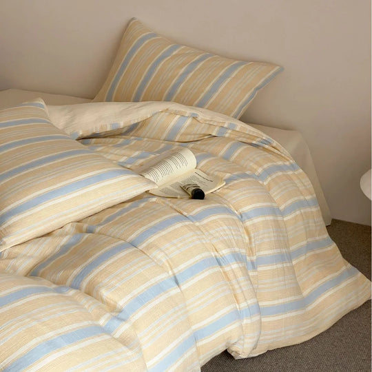 Lenjerie de Pat cu Dungi Fine pentru Femei, Design Modern și Relaxat 2
