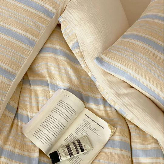 Lenjerie de Pat cu Dungi Fine pentru Femei, Design Modern și Relaxat 4