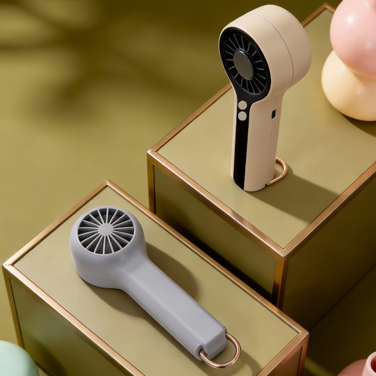 Mini Ventilator Portabil cu Afișaj LCD pentru Femei, Compact și Modern 4
