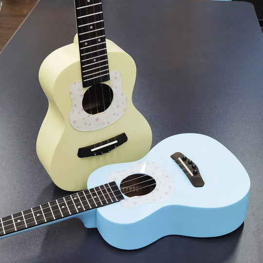 Mini chitară acustică pentru copii cu design compact 1