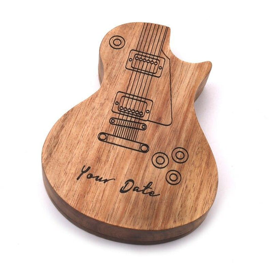 Plecțuri De Chitară Gravate În Lemn
