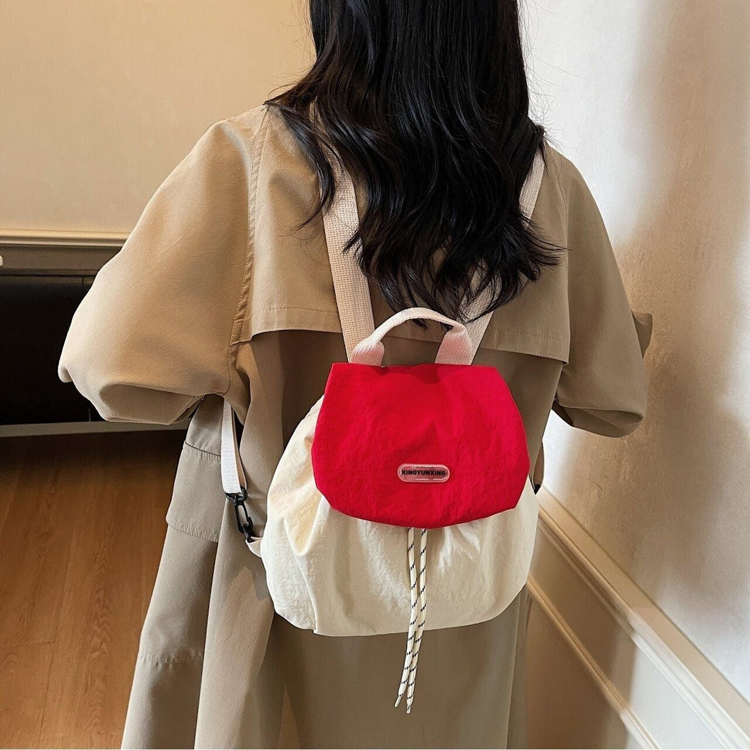 Rucsac Dama Compact Cu Design Modern Si Curele Reglabile 6