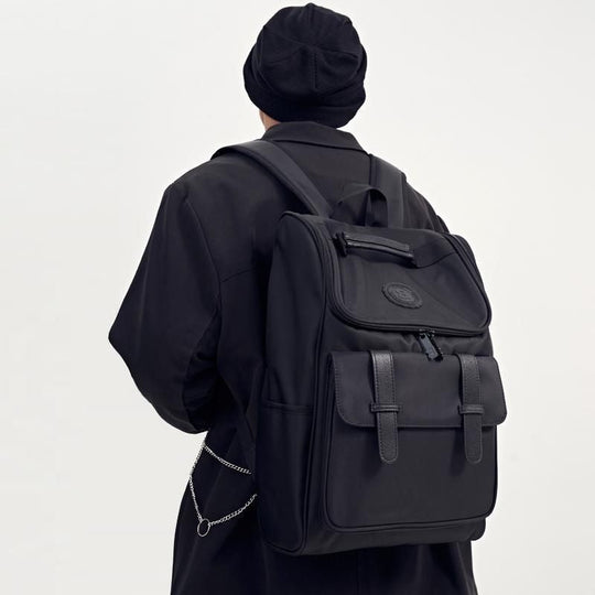Rucsac damă cu design modern și depozitare practică 1