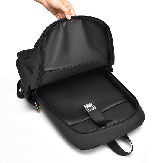 Rucsac pentru laptop versatil cu protecție împotriva apei 2