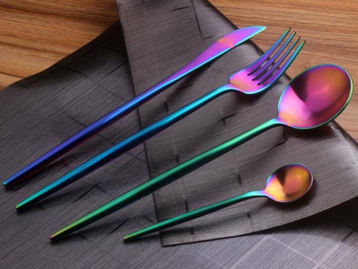 Set De Tacâmuri Cu Design În Culori Curcubeu (4 Bucăți)