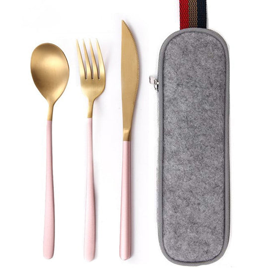 Set De Tacâmuri De Călătorie