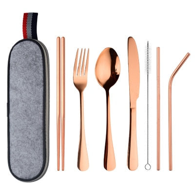 Set De Tacâmuri De Călătorie