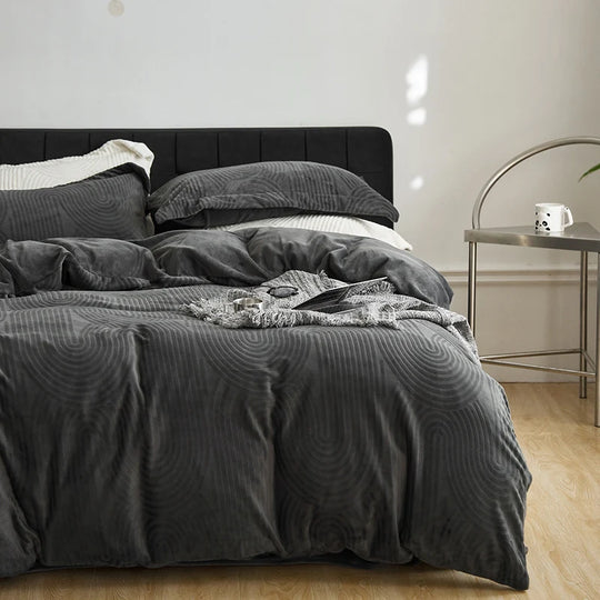 Set Lenjerie de Pat Matlasată cu Design Ondulat pentru Femei 7