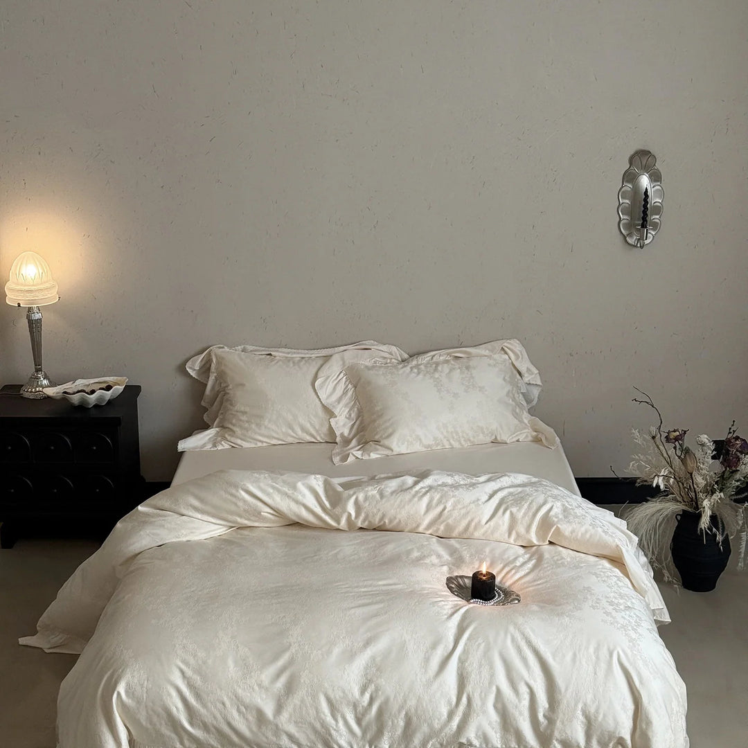 Set Lenjerie de Pat cu Tiv cu Volane pentru Femei, Design Jacquard Elegant 0