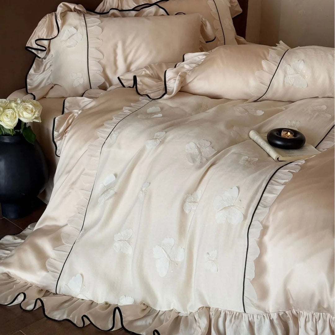 Set Lenjerie de Pat cu Volane și Broderie Fluturi pentru Dormitor Elegant 1