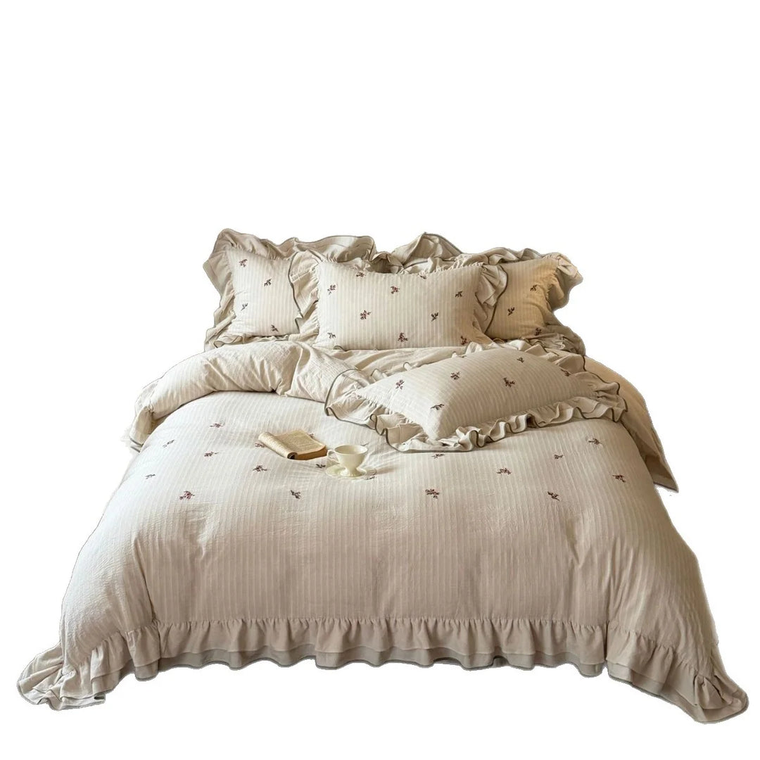 Set Lenjerie de Pat cu Volane și Broderii Florale pentru Femei 4