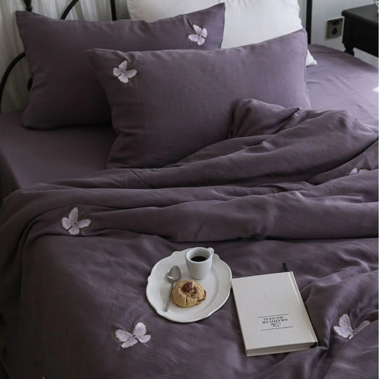 Set Lenjerie de Pat pentru Femei cu Broderie Florală Subtilă 1