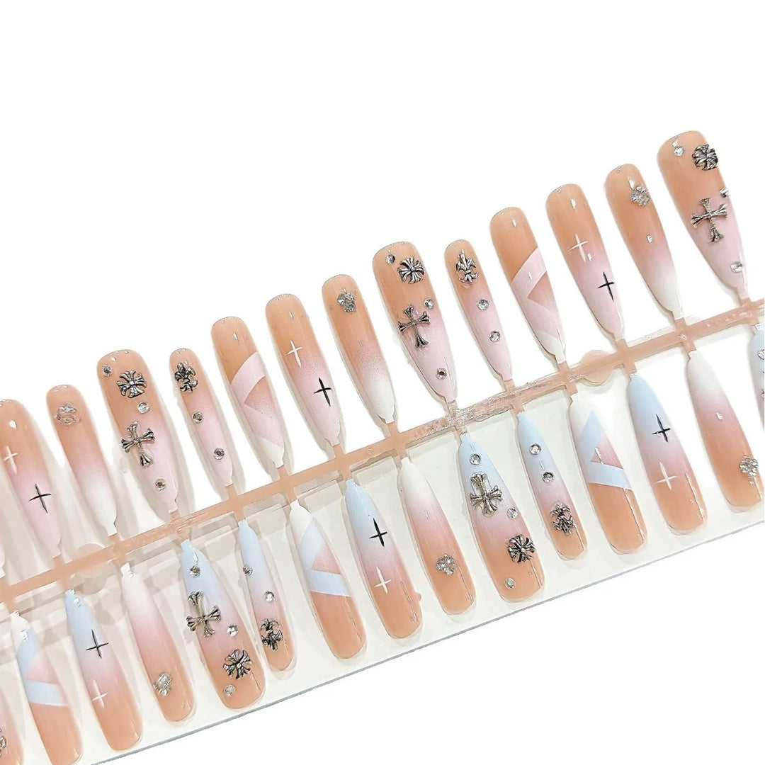 Set unghii presate cu modele decorative pentru femei 3