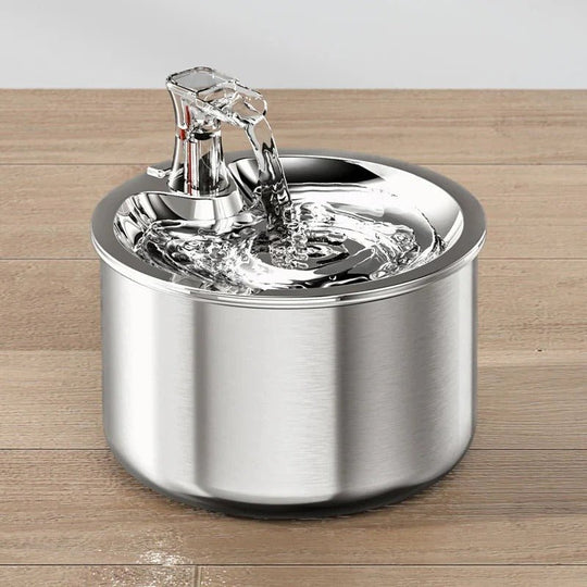 Sistem de adăpare pentru pisici cu senzor și filtrare avansată 4