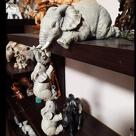 Statuie De Elefanți Mamă Și Pui
