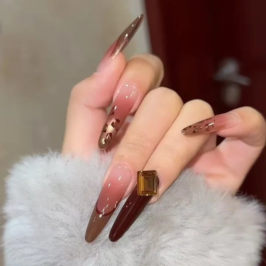 Unghii Stiletto Design Modern pentru Femei 0