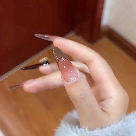 Unghii Stiletto Design Modern pentru Femei 3
