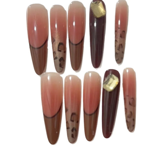 Unghii Stiletto Design Modern pentru Femei 4
