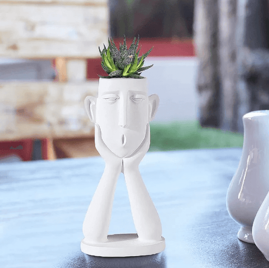Vază Sculptată Pentru Decorul Casei