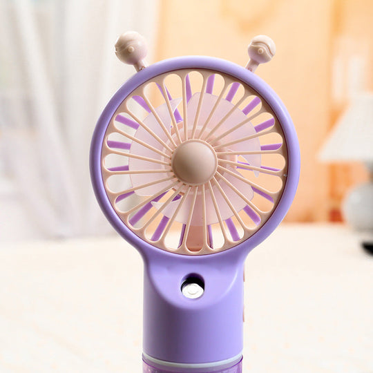Ventilator Portabil cu Pulverizare pentru Femei, Design Compact și Ușor 2