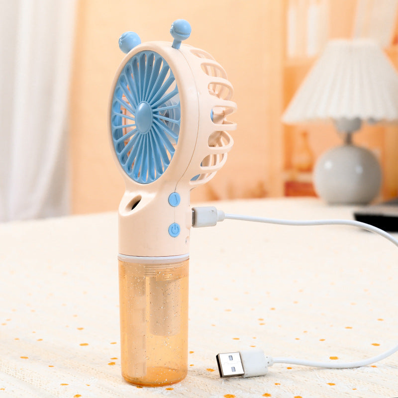 Ventilator Portabil cu Pulverizare pentru Femei, Design Compact și Ușor 3