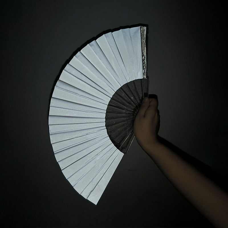 Ventilator Portabil pentru Femei cu Design Unic 4