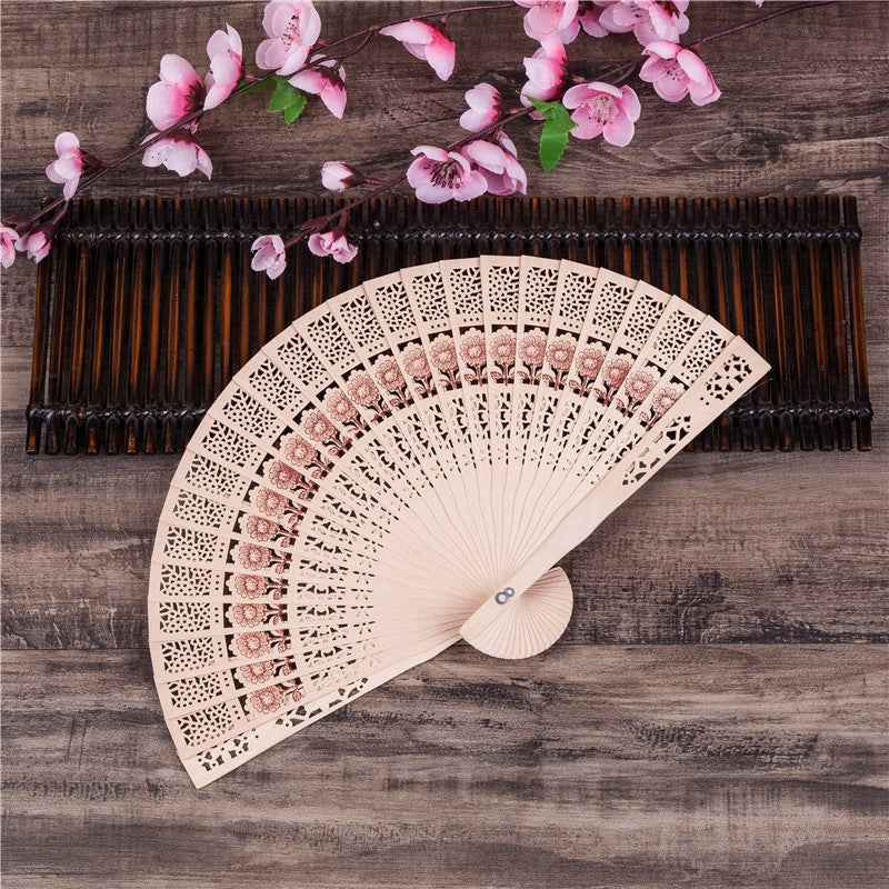 Ventilator manual pentru femei cu design delicat Bowllift 2